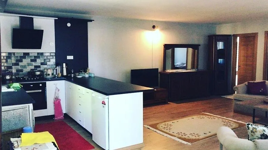 Rahat Bahceli Polonezkoeyde Butik Evimiz Istambul